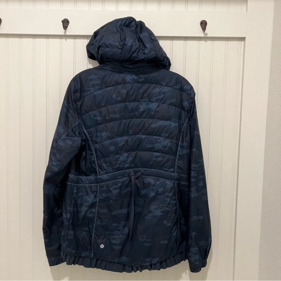 Lululemon 12 Spring Fling Jacket able Camo - Picture 3 of 6
